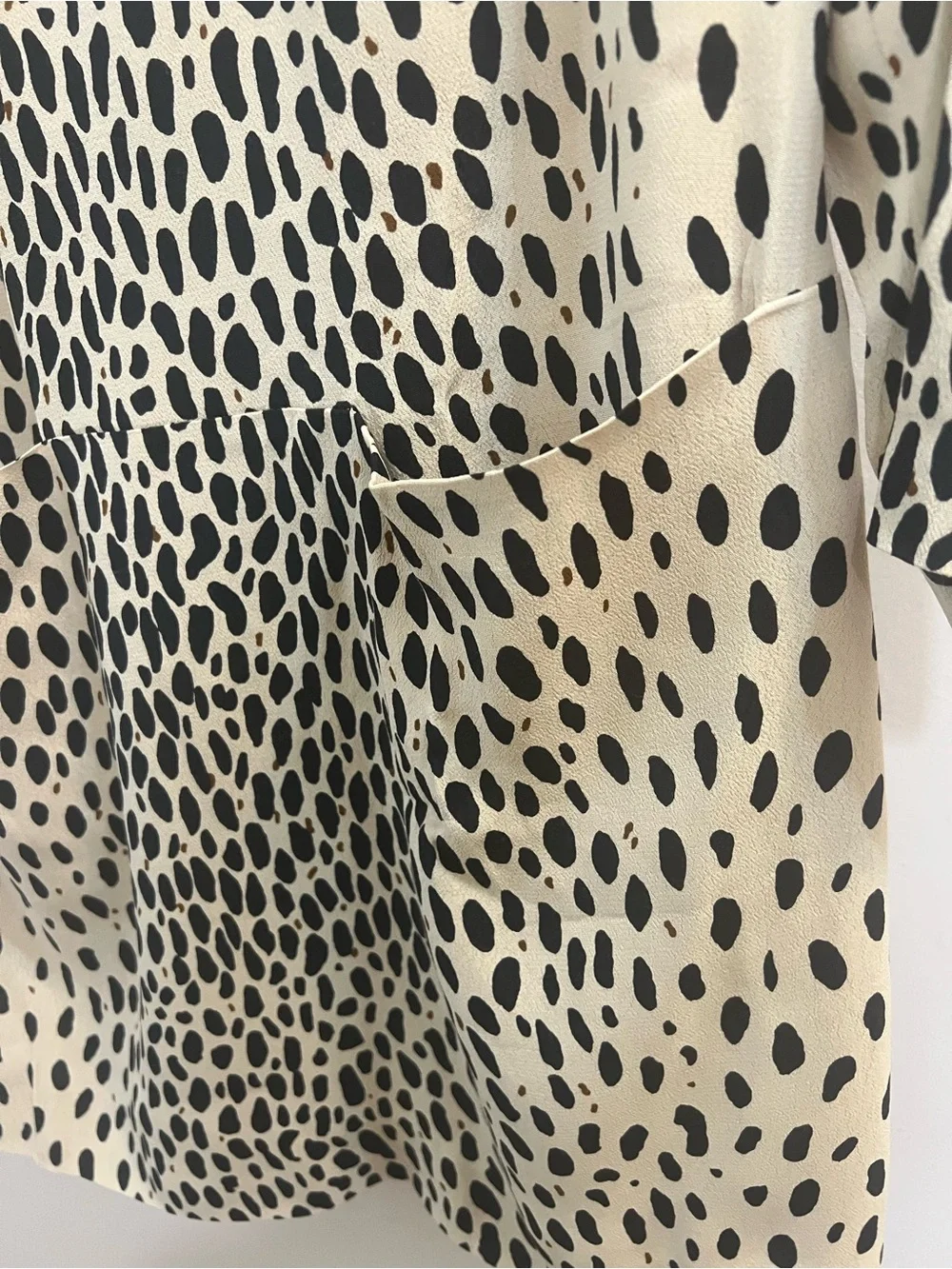 JCrew front pockets Cream and Black Spotted Long Sleeve Shift Dress Size 8